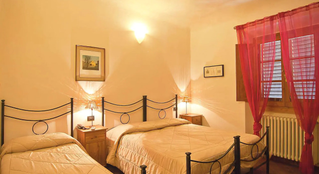 B&B Arco Antico, Забронировать Отель Отели Флоренции с парковкой, рядом с Дворец Медичи-Риккарди, Парковка