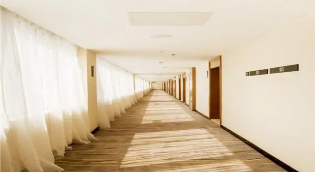 City Comfort Inn Baise Chengbei Fenghuang, Book Hotel Hoteller i Baise med parkering, Parkering
