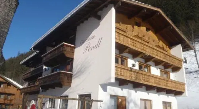 Gästehaus Pendl, Забронировать Отель Отели Майрхофен с парковкой, Парковка