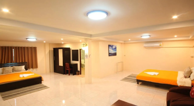 Sunny House Hua Hin, Забронировать Отель Отели Хуахин с завтраком, рядом с Смотровая площадка Хинлекфай, Завтраки