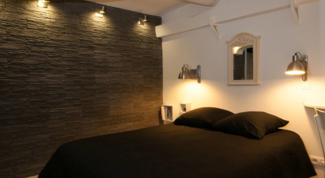 Marseillecity - Loft Side Room, Забронировать Гостевой дом Гостевые дома Марселя, рядом с Музейно-культурный центр La Vieille Charite, Гостевой дом