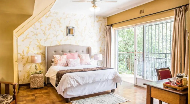 Двухместный номер Standard с балконом 5th Avenue Gooseberry Guest House