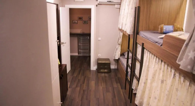 Кровать в общем номере Barcelona & You Hostel Sagrada Familia