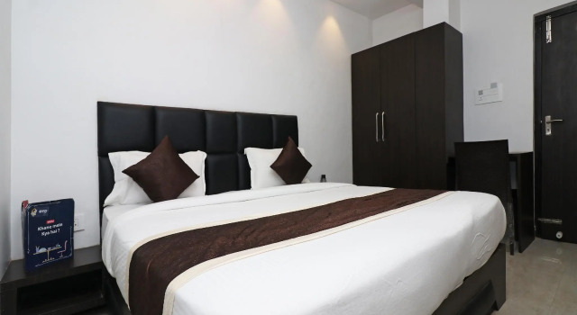 OYO 23009 Hotel Maxx
