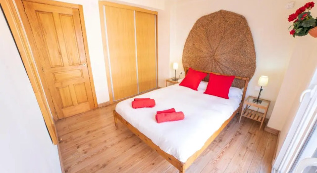BEACH AND CENTER APARTMENT 2 BEDROOMs, Забронировать Апартаменты/квартира Карретера-де-Кадис Малага, рядом с Сады Пикассо