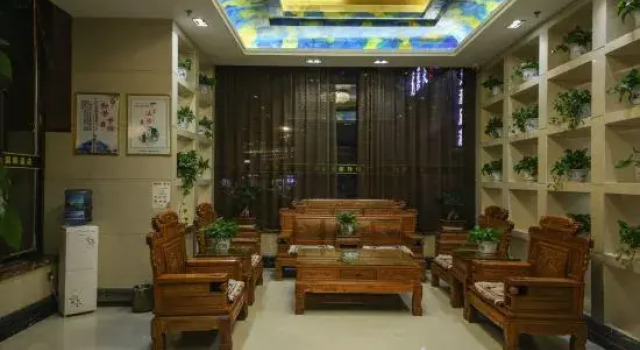 Jinshengyuan International Hotel (Wuwei South City Gate Wanda Plaza Branch）, Rezerwuj Hotel Hotele 4-gwiazdkowe w Wuwei, 4*