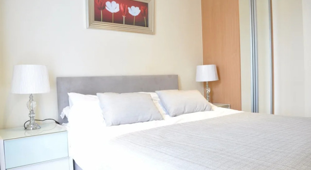 Modern 1 Bedroom Property in South East London, Забронировать Отель Отели Англии 3 звезды, 3*