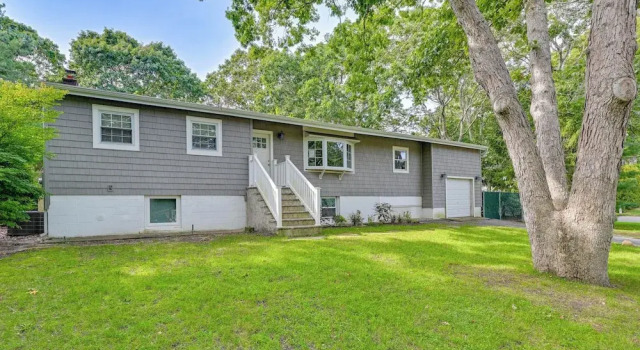 Hampton Bays Retreat: Walk to Squires Beach!, Book Hotel Hampton Bays The Hamptons