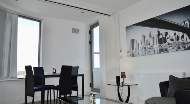2 Bedroom Apartment With 2 Balconies in Manchester, Забронировать Апартаменты/квартира Апартаменты Большого Манчестера, Апартаменты/квартира