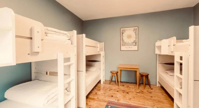 Кровать в общем номере Cheers Midtown Hostel