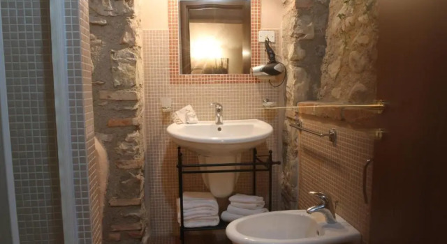 Апартаменты Standard Agriturismo Cascina Crocelle - Lake View and Heated Pool