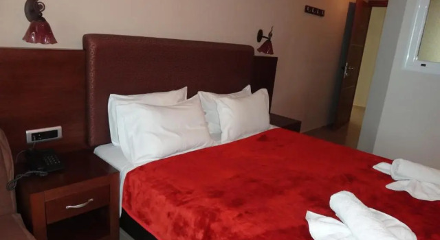 Полулюкс 9 Queens Spa Hotel