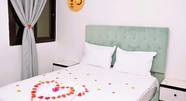 Keur Adiana, Book Hotel Mbodiene Mbour