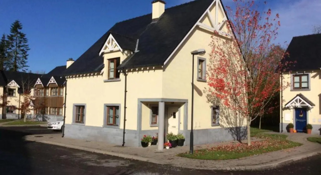 Kilronan 4 Bed House on castle grounds, Book Hotel Ballyfarnon Roscommon