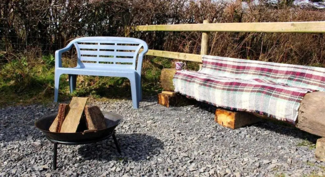 The Shearer's Hut, Sleeps 2, Wood Burner, Fire Pit, Prenota Casa vacanze Llangathen Galles del Sud