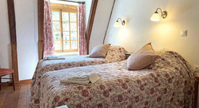 Gite Hérisson, 6 Pièces, 12 Personnes - Fr-1-489-335