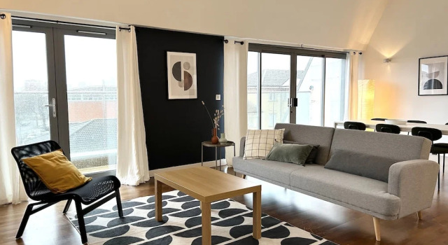 Stay in Style Modern 2 Bed Apartment, Varaa Huoneisto Asunnot kohteessa Merseyside, Huoneisto