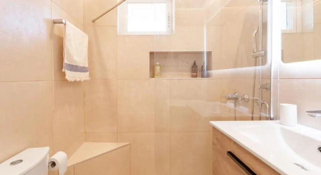 Del Mar Luxury Apartment 30m From The Beach, Забронировать Апартаменты/квартира Отели Маркопоуло - Месогаиа с парковкой, Парковка