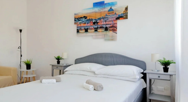 Zucchi Rooms, Prenota Hotel Aurelio Roma