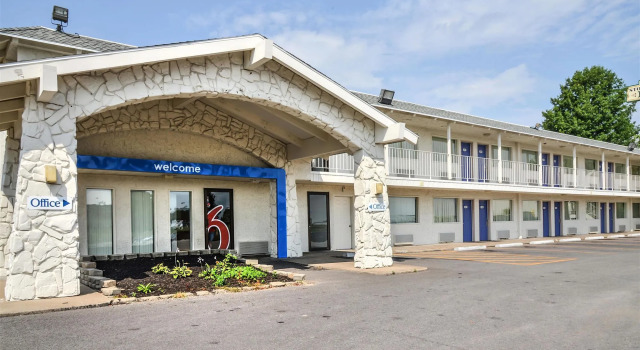 Motel 6 St Joseph, Book Motel Hoteller i St. Joseph med parkering, Parkering