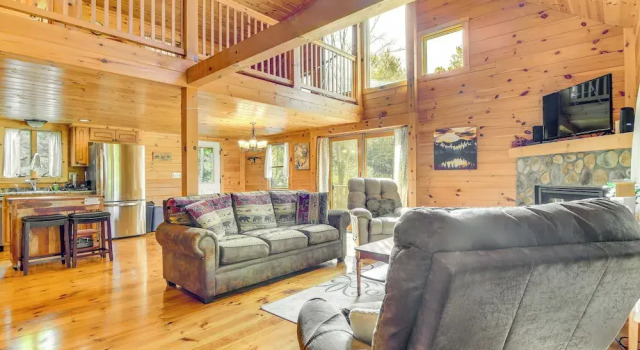 Коттедж Scenic Franconia Cabin ~ 6 Mi to Cannon Mountain!