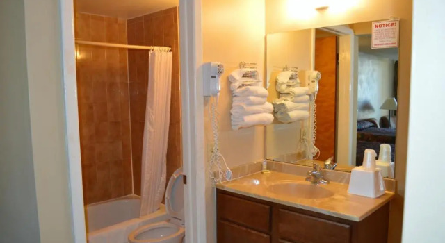 Студия Tarpon Shores Inn