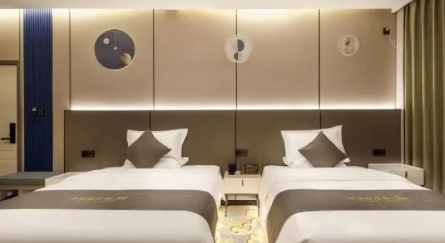 Люкс Deluxe Yujing Fortune Theme Hotel (Bus Station)