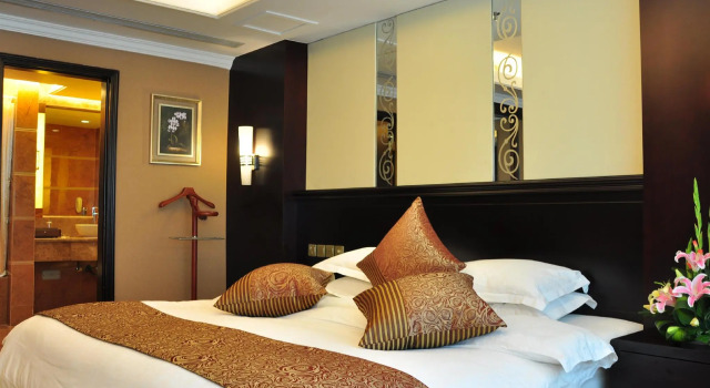 Двухместный номер Business Kunming Green Land Hotel