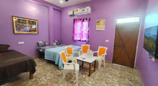 Люкс Hotel O by OYO Neeta Homestay