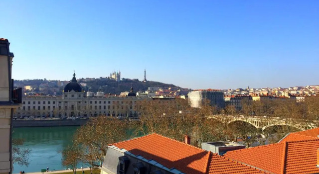 Семейный номер Standard с балконом Best Western Plus Hotel du Pont Wilson