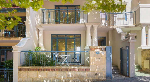 Luxurious Perth Townhouse, Book Hotel Hoteller i Perth med pool, nær WACA, Swimmingpool
