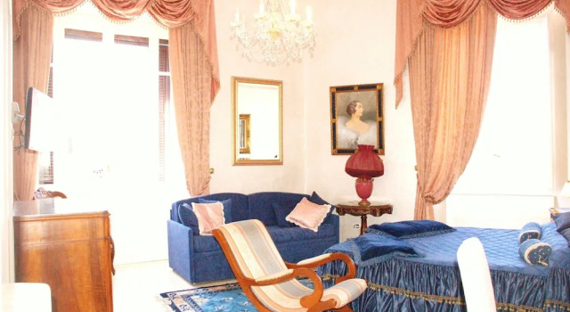 Трёхместный номер Standard с балконом Charme Holidays Colosseum