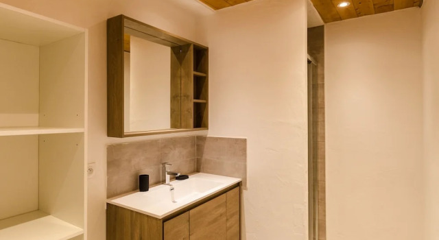 Friendly Chalet Located 150 m From the Charming Village of Peisey, Забронировать Шале Виллы Овернь-Рона-Альпы, Вилла