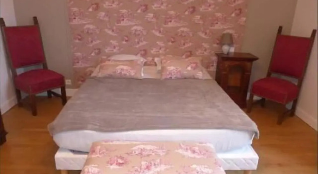Les Chambres du Chapitre, Rezervați Bed and Breakfast Langres 