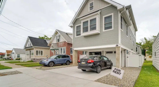 Newly Built North Wildwood Cottage, Walk to Beach!