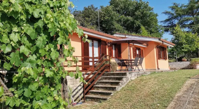 Airone House, Perfect Retreat for a Relaxing Vacation Just a few Steps From Rome, Rezerwuj Hotel Sacrofano Lacjum