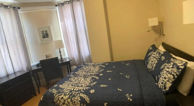 Двухместный номер Deluxe Orange Village Hostel