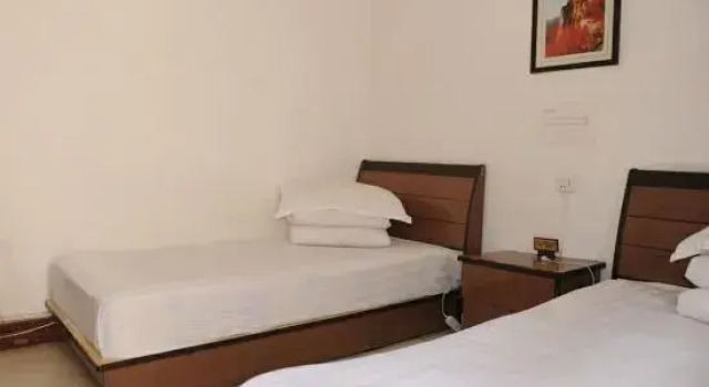 Mount Hua East Peak Hotel, Prenota Hotel Weinan Shaanxi