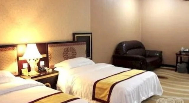 Huanan Hotel, Book Hotel Hoteller i Zhanjiang med parkering, Parkering