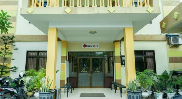 RedDoorz @ Gatot Subroto Ende, Забронировать Гостевой дом Энд провинция Восточная Нуса-Тенгара
