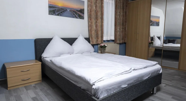 Трёхместный номер Economy Hotel Stern Stuttgart