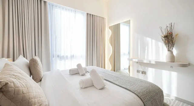 Grande Suites by Hostiva - Sea View, Забронировать Апартаменты/квартира Апартаменты Эмирата Дубая, рядом с Дубайский аквариум, Апартаменты/квартира