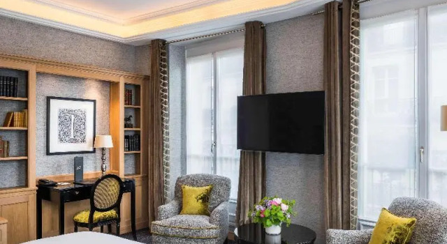 Двухместный полулюкс Deluxe Sofitel Paris Baltimore Tour Eiffel
