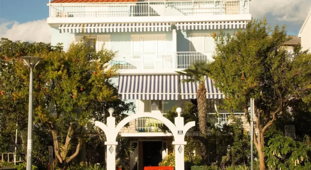 Apartments Tona