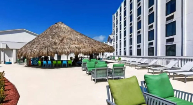 Двухместный номер Standard с видом на бассейн Holiday Inn Resort South Padre Island - Beach Front by IHG