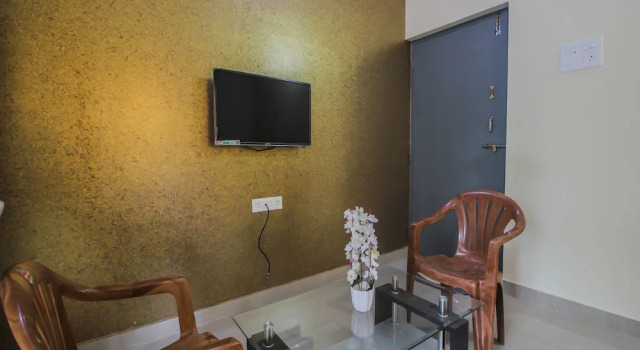 OYO 15927 Home Spacious Studio Reis Margo Fort, Забронировать Апартаменты/квартира Альто-де-Порворим Северный Гоа