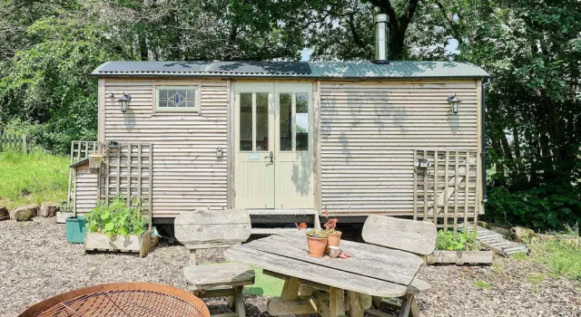 Host Stay Dipple Farm Shepherds Hut, Забронировать Фермерский дом Фермерские дома Англии, Фермерский дом