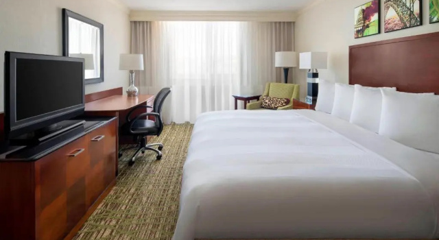 Двухместный номер Deluxe Charleston Marriott Town Center