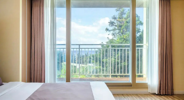 Двухместный семейный номер Standard с балконом Jeju M Resort