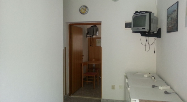 Apartment Vido - 150 m from beach: A2 Trpanj, Peljesac peninsula